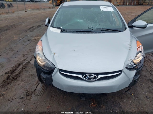 HYUNDAI ELANTRA GLS - 6