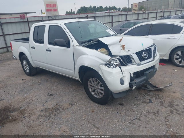 2017 NISSAN FRONTIER SV