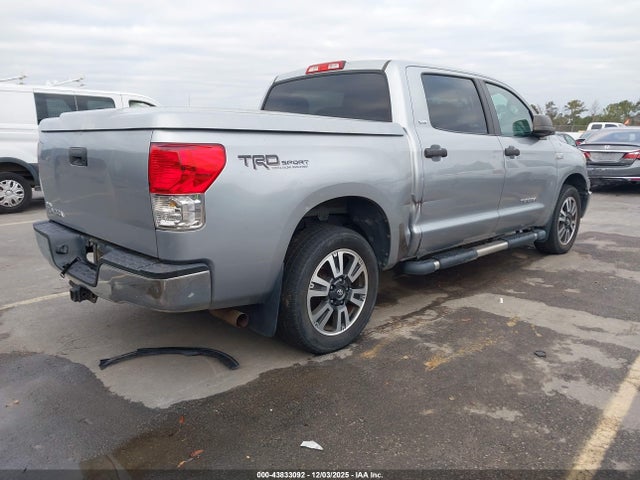 TOYOTA TUNDRA - 4