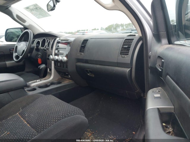 TOYOTA TUNDRA - 5