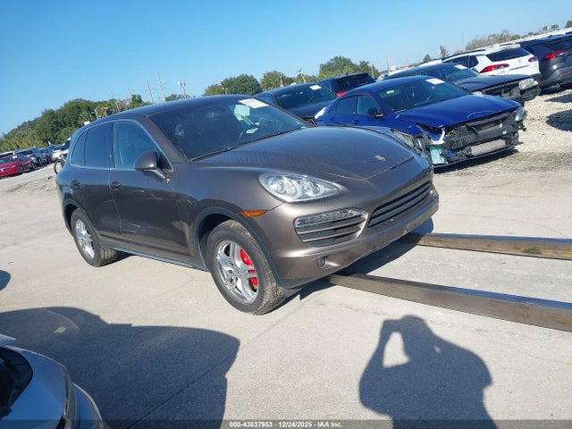 2014 PORSCHE CAYENNE PLATINUM EDITION