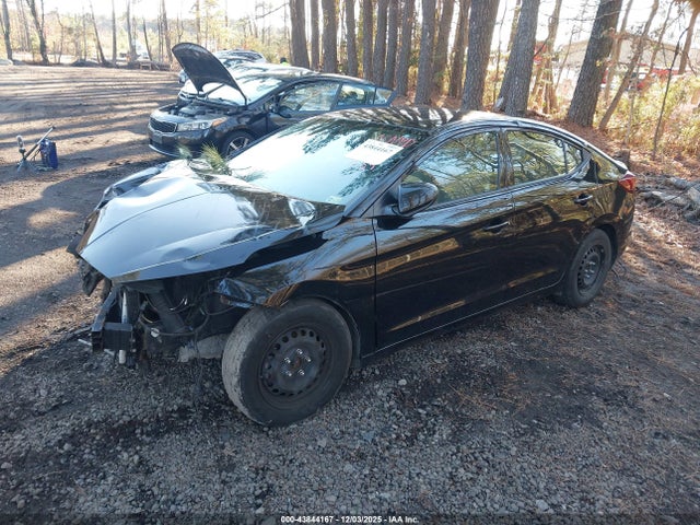 HYUNDAI ELANTRA SE - 2