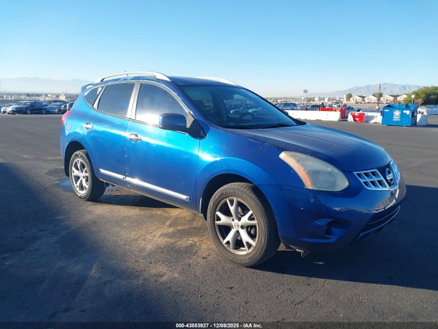 2011 NISSAN ROGUE SV