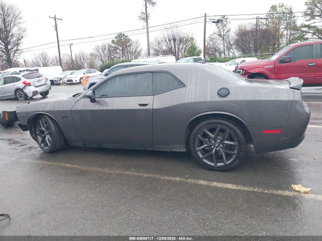 صورة 15 لـ 2023 Dodge CHALLENGER R/T