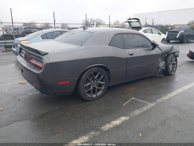 صورة 4 لـ 2023 Dodge CHALLENGER R/T