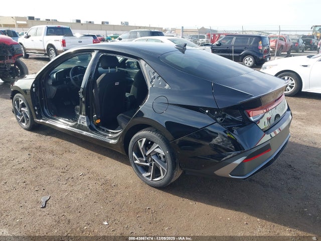 HYUNDAI ELANTRA SEL SPORT - 3