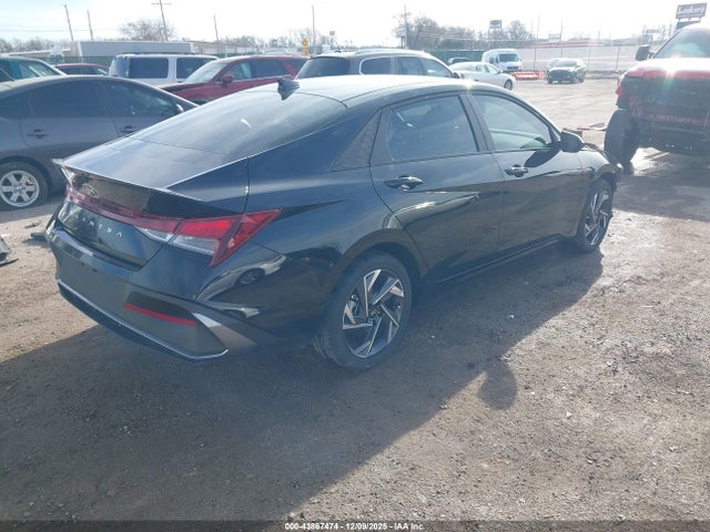HYUNDAI ELANTRA SEL SPORT - 4