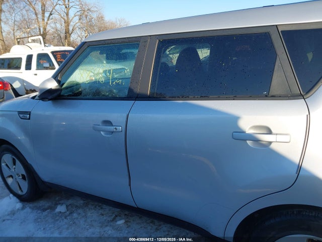 2016 KIA SOUL thumbnail 14