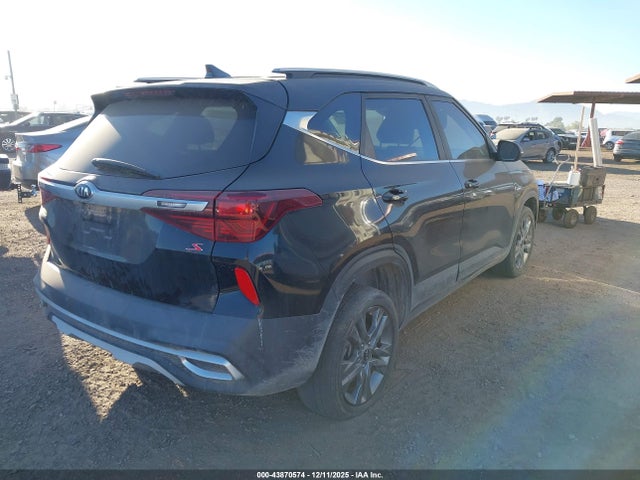 2021 KIA SELTOS S 4