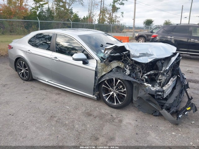 2018 TOYOTA CAMRY SE