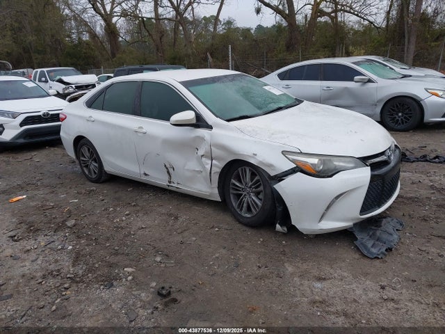 2016 TOYOTA CAMRY SE
