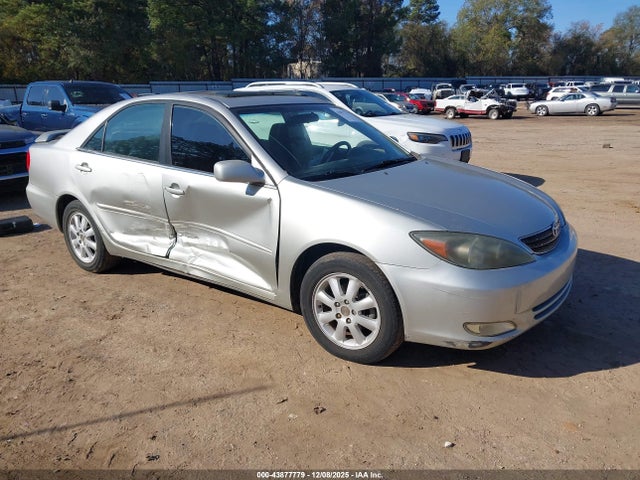 2004 TOYOTA CAMRY SE