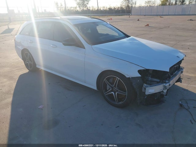 MERCEDES-BENZ E-CLASS - 1