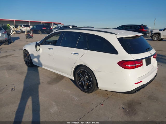 MERCEDES-BENZ E-CLASS - 3