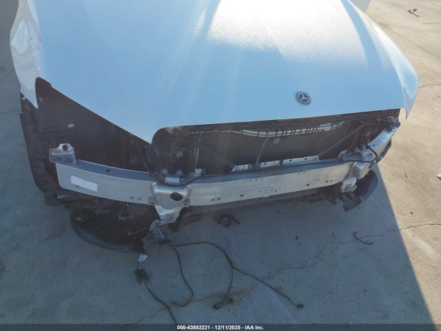 MERCEDES-BENZ E-CLASS - 6