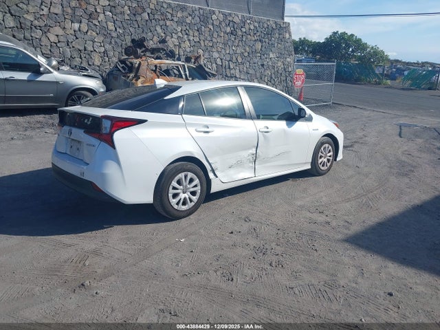 TOYOTA PRIUS - 4