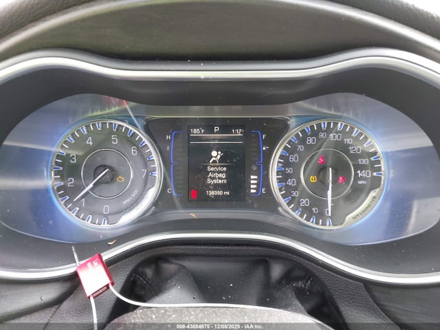 صورة 7 لـ 2017 Chrysler 200 LIMITED PLATINUM