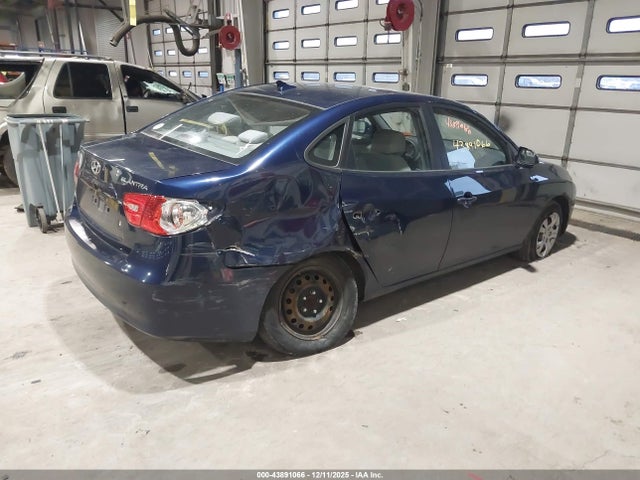 HYUNDAI ELANTRA GLS - 4