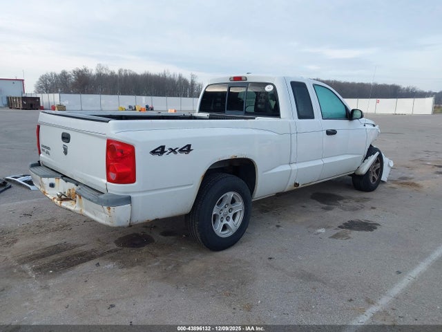 DODGE DAKOTA SLT - 4