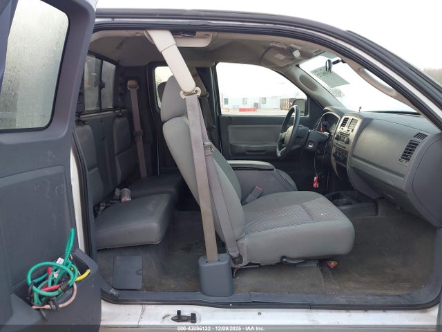 DODGE DAKOTA SLT - 8