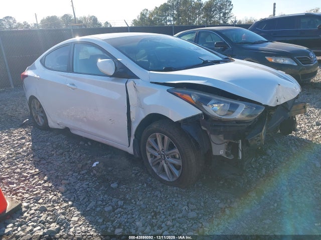 2016 HYUNDAI ELANTRA SE