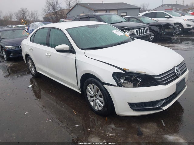 2013 VOLKSWAGEN PASSAT S