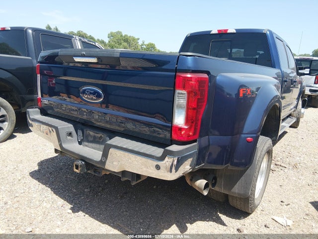 2019 FORD F-350 LARIAT 4