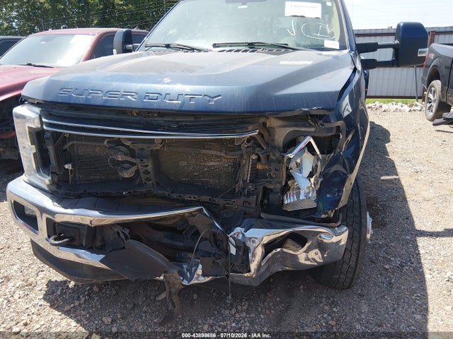 2019 FORD F-350 LARIAT 6