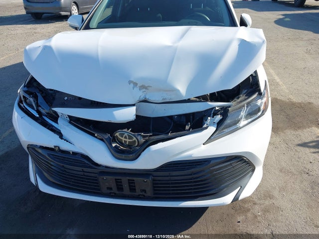 صورة 6 لـ 2018 Toyota CAMRY LE