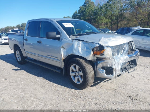 2011 NISSAN TITAN SV