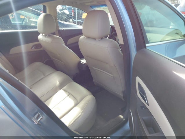 CHEVROLET CRUZE 2LT - 8