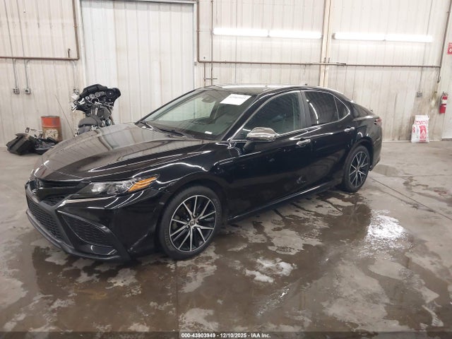 2021 Toyota CAMRY SE — фото 2