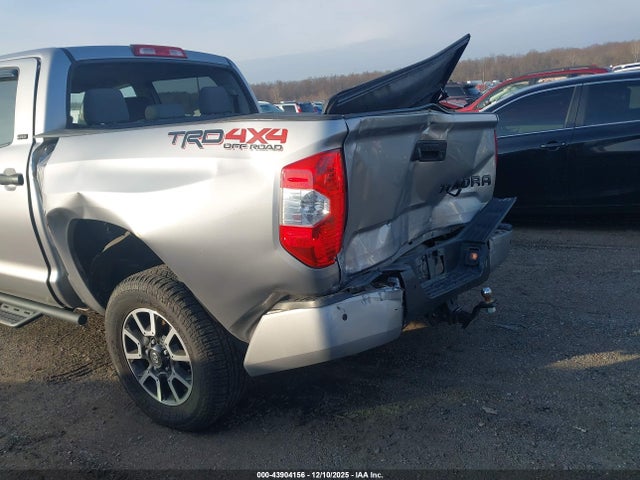 TOYOTA TUNDRA - 6