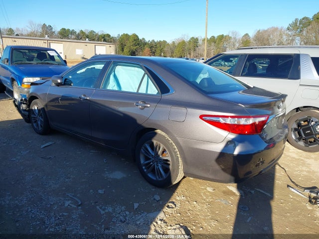 TOYOTA CAMRY - 3