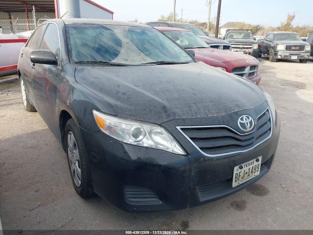 2011 TOYOTA CAMRY LE