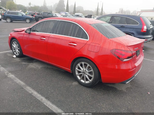 صورة 3 لـ 2020 Mercedes-BENZ A 220