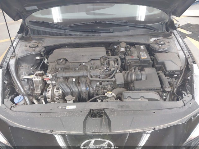 HYUNDAI ELANTRA SEL - 10