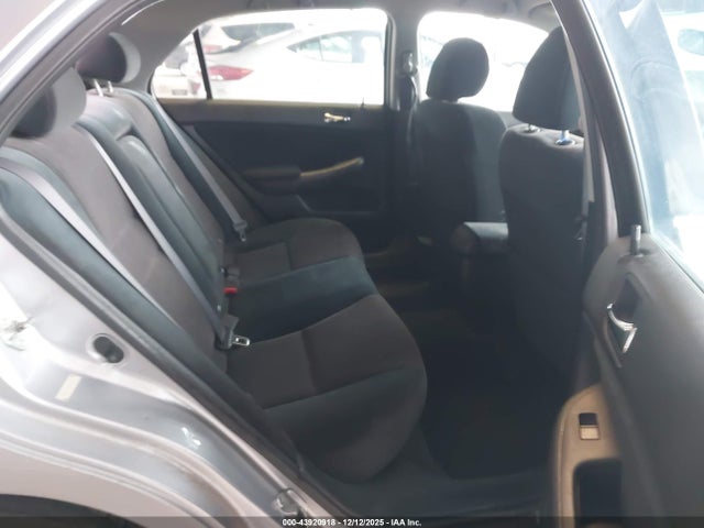 HONDA ACCORD 2.4 LX - 8