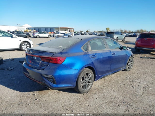 KIA FORTE GT-LINE - 4