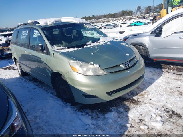 2008 TOYOTA SIENNA CE