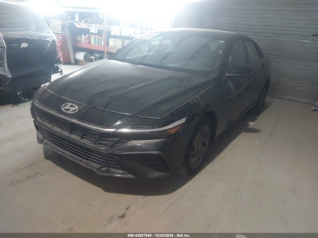 HYUNDAI ELANTRA SEL - 2