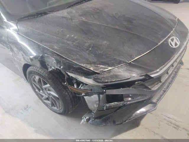 HYUNDAI ELANTRA SEL - 6