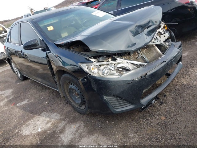 2014 TOYOTA CAMRY LE