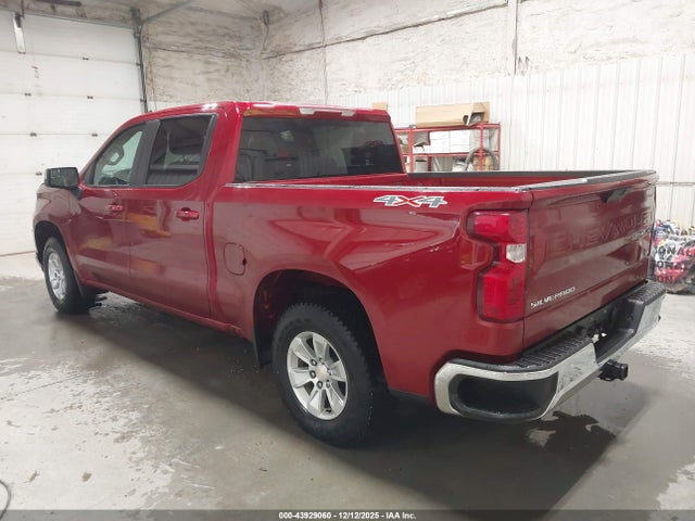 2021 Chevrolet SILVERADO 1500 4WD SHORT BED LT photo 3