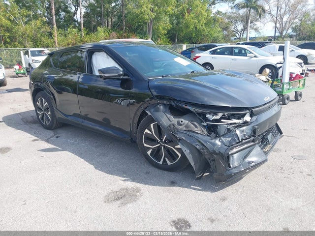 2022 KIA EV6 GT-LINE