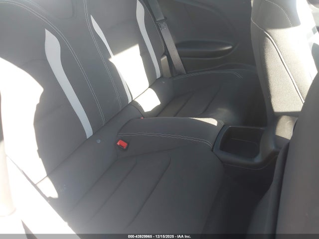 CHEVROLET CAMARO RWD 1LT - 8