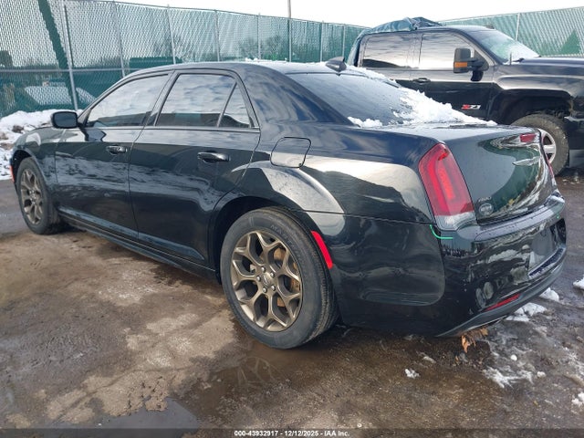 صورة 3 لـ 2018 Chrysler 300 300S AWD