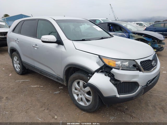 2011 KIA SORENTO LX