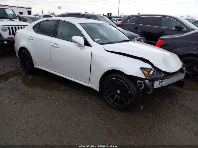 2011 LEXUS IS 