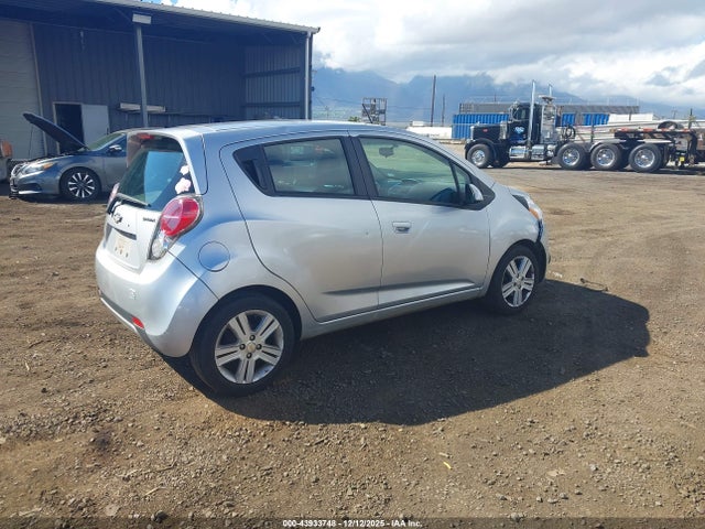 CHEVROLET SPARK 1LT AUTO - 4